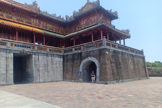 Hue City Full-Day Tour With Boat Trip on Perfume River and Lunch - Lunch at a Local Restaurant