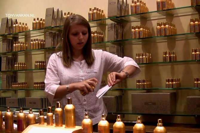 In the Secret of Perfumes and Flowers-Private Tour Full Day- - Expert Perfume Guide