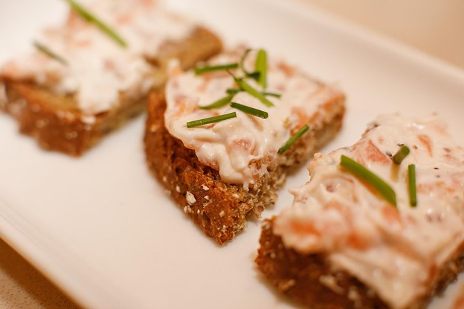 Irish Craic & Cuisine: Cooking Class & Dinner in Central Dublin - Delicious Traditional Irish Recipes