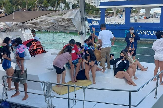 Isla Mujeres Premium Tour in Catamaran With Snorkel and Buffet - Tour Highlights