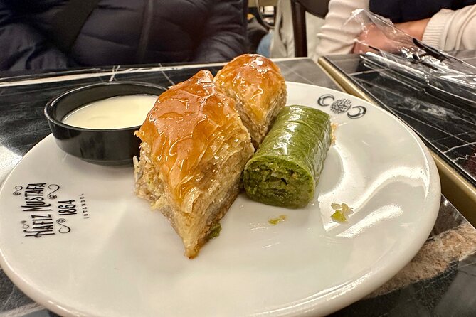 Istanbul Foodie Tour by Night: Traditional Meyhane & Street Foods - Traveler Reviews