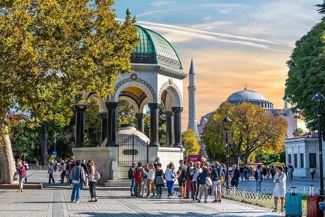 Istanbul Small-Group Walking Tour, Hagia Sophia, Grand Bazaar - Tour Organization and Content