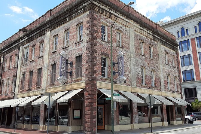 Johnson Square to Independent Presbyterian: A Self-Guided Audio Tour of Savannah - Tour Overview and Features