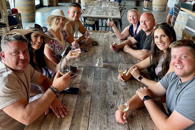 Kelowna Mystery Full Day Guided Wine Tour With 5 Wineries - Tour Overview