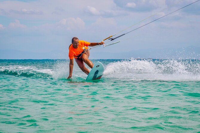 Kitesurfing Lessons in Buen Hombre With Accommodations - Daily Itinerary