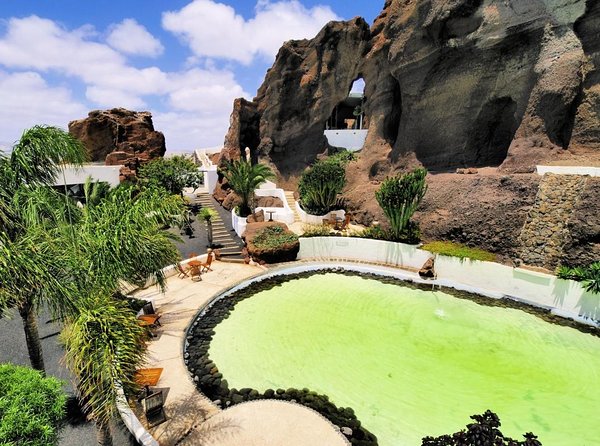 Lanzarote Tour: Lagomar Museum, Guatiza Cactus Garden & La Graciosa Island - Lagomar Museum