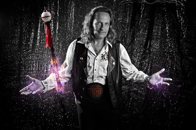 Las Vegas Magic Theater: Witches and Warlock Magic Show - Show Overview and Highlights
