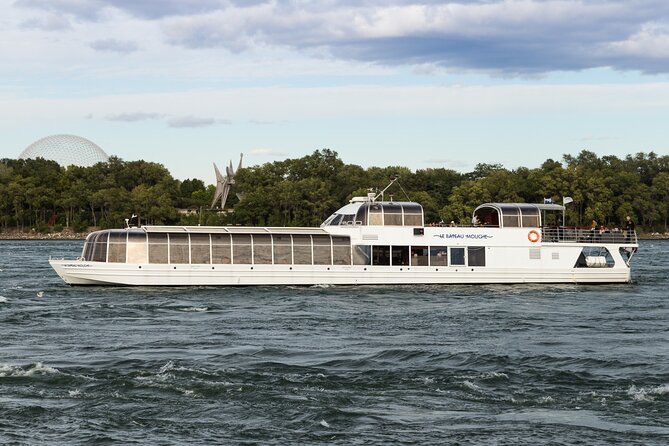 Le Bateau-Mouche Sightseeing Cruise in Montreal - Onboard Amenities and Services