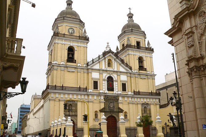 Lima Private Half-Day Tour With Ceviche and Pisco Sour Classes - Historical Highlights of Lima