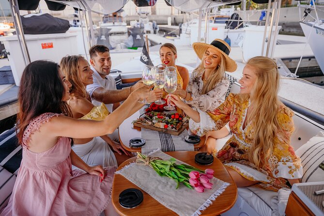 Luxury Private E Boat Cruise With Wine and Charcuterie Board - Luxury E Boat Cruise Experience