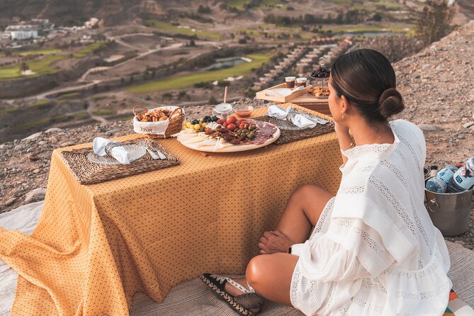 Luxury Sunset Picnic With Photo Shoot - Gourmet Food and Drinks