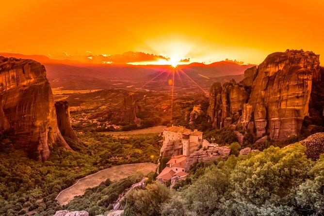 Majestic Meteora Private Sunset Tour - Tour Highlights