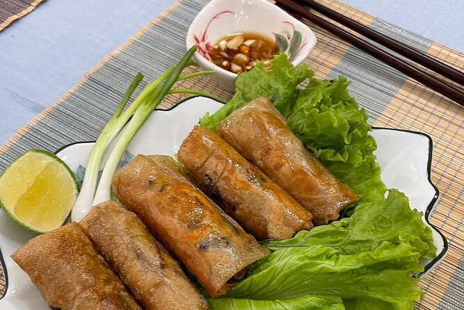 Market Tour & Cooking Class in Ha Noi City - Weather and Refunds