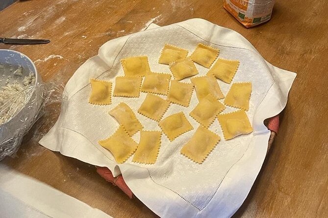 Market Visit and Cooking Lessons in a Tuscan Farmhouse - Market Visit Experience