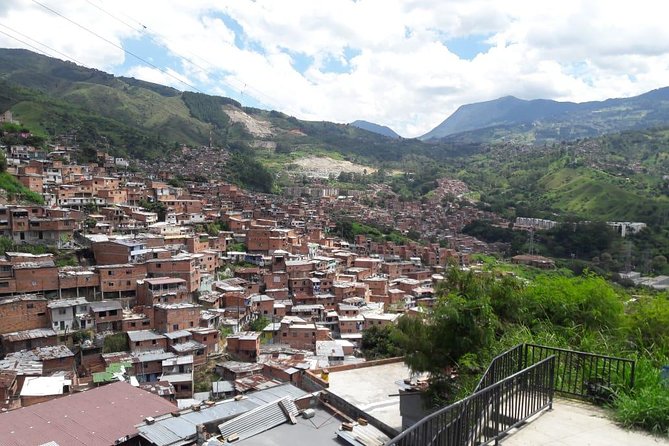 Medellín & Comuna 13 Private Tour - Tour Overview and Details