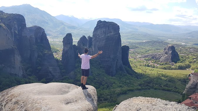 Midday Meteora Monastery Tour From Kalabakas Train Station - Overview and Logistics