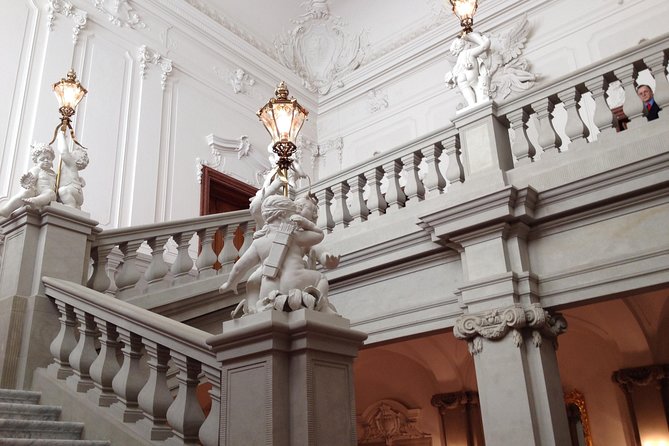 Module 2: Castle Tour With New Green Vaults, Parade Rooms and Much More - Exhibition Overview