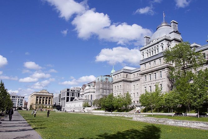 Montreal City Sightseeing Tour With Live Commentary - Tour Overview and Features
