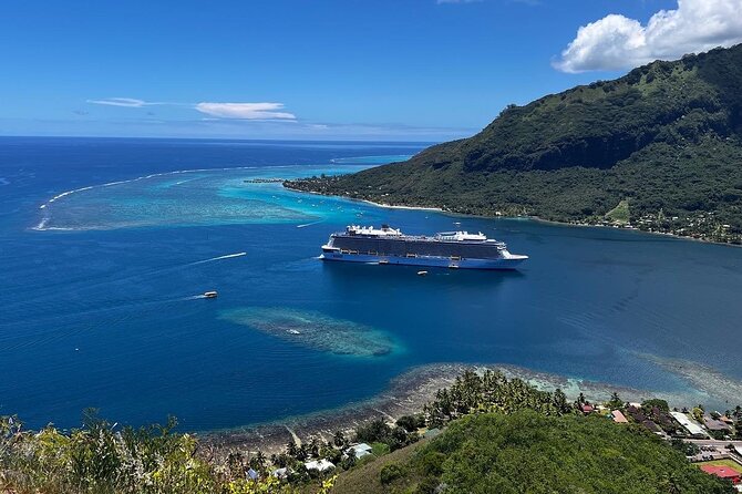 Moorea Cruise Ships: 4x4, Belvedere, Pineapple, & Magic Mountain - Highlights of the Moorea 4x4 Tour