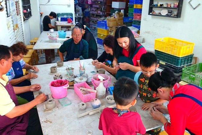 N111 New Three Gorges Old Street Yingge Ceramics Hand Dirty DIY Day Tour (10h) - Tour Overview