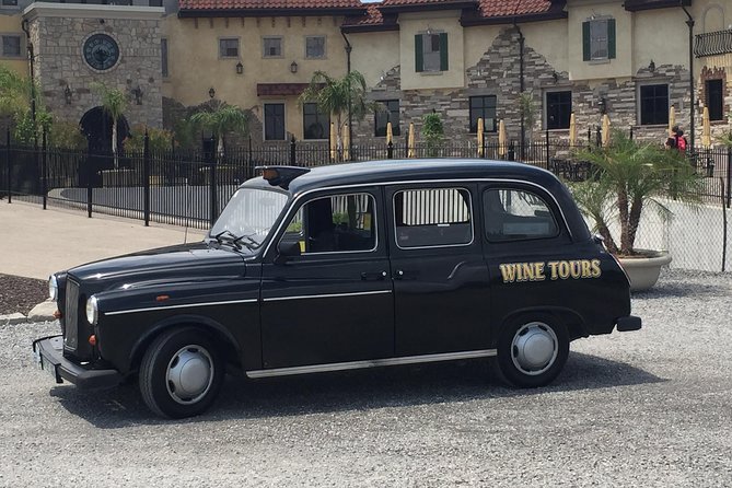 Niagara-On-The-Lake Wine Tour With Lunch -Private Tour in Classic English Cab - Meeting and Pickup
