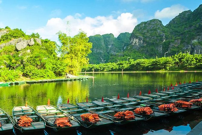 Ninh Binh Small-Group Guided Tour With Lunch by Limousine Van  - Hanoi - Bai Dinh Pagoda Experience