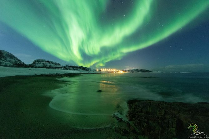 Northern Lights by Minibus. Photos Under the Lights Included. Tromso - Tour Overview