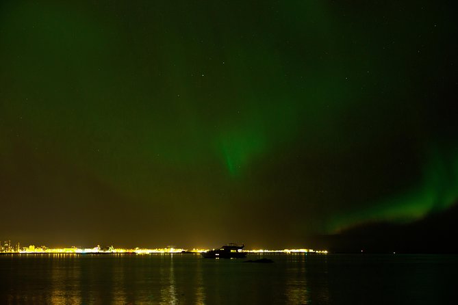 Northern Lights Yacht Cruise - Inclusions and Amenities