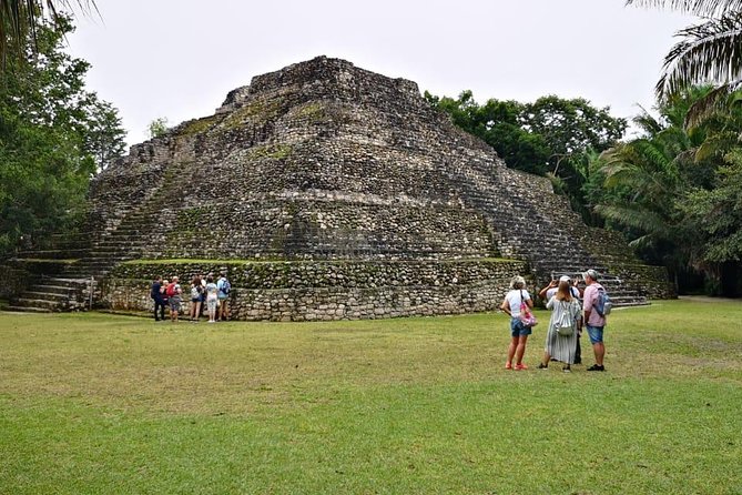 One Day Tour to Chacchoben Mayan City and Bacalar Lagoon With a Certified Guide - Meeting and Pickup Details
