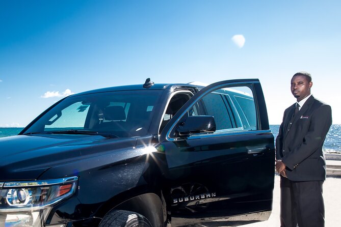 One Way Private Airport Transfer in Bahamas W/ Free Grocery Stop - Pickup and Drop-off Options