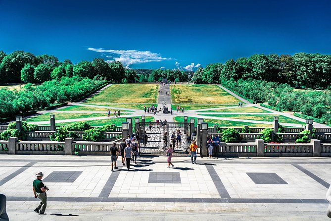 Oslo & Vigeland Park Private Walking Tour - Pricing and Booking Details
