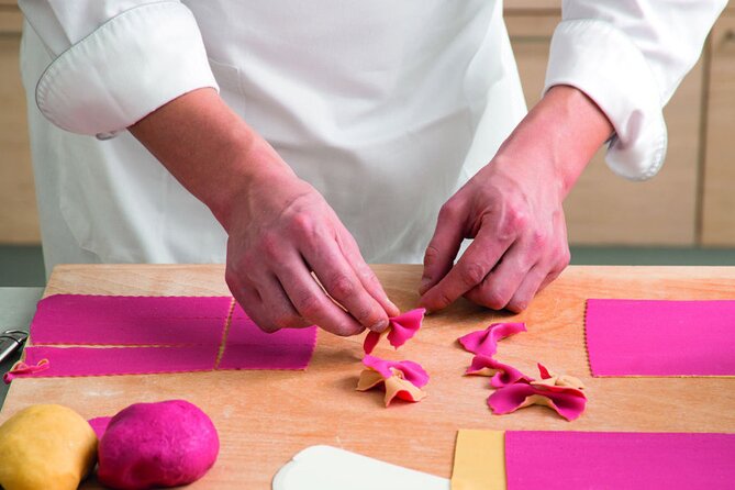 Pasta Fresca Hands-On Cooking Class With a Local in Como - Preparing and Rolling Out the Sfoglia