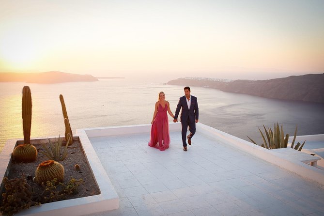 Personal Travel and Vacation Photographer Tour in Santorini - Pricing and Booking