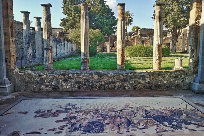 Pompeii Private Walking Tour With Expert and Authorized Guide - Tour Itinerary