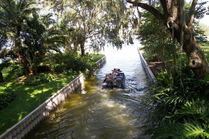 Pontoon Pub Crawl, 5 Lakeside Pubs and Restaurants Visit by Boat - Overview and Experience