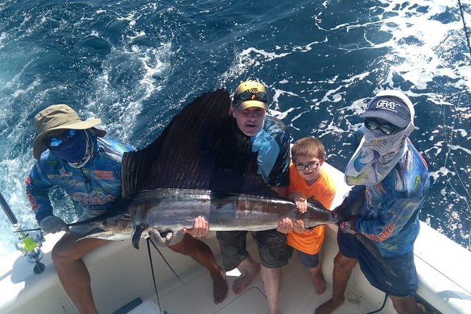 Private Air-Conditioned Fishing Rental in Cancun (up to 9) - Pricing and Booking Details