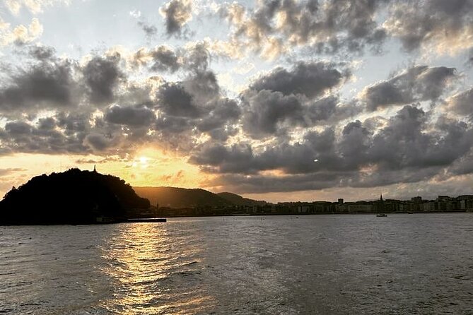 Private Boat Rental 2 Hours at Sunset in San Sebastián - Additional Information