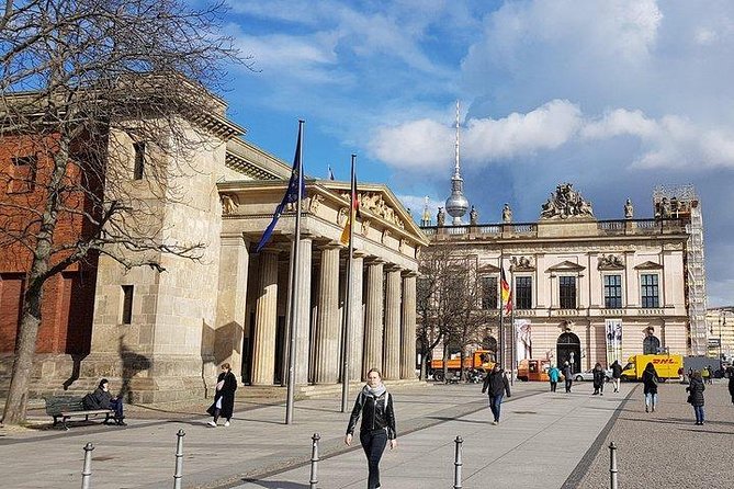 Private City Tour Berlin: Sightseeing Highlights & History - Historical Landmarks