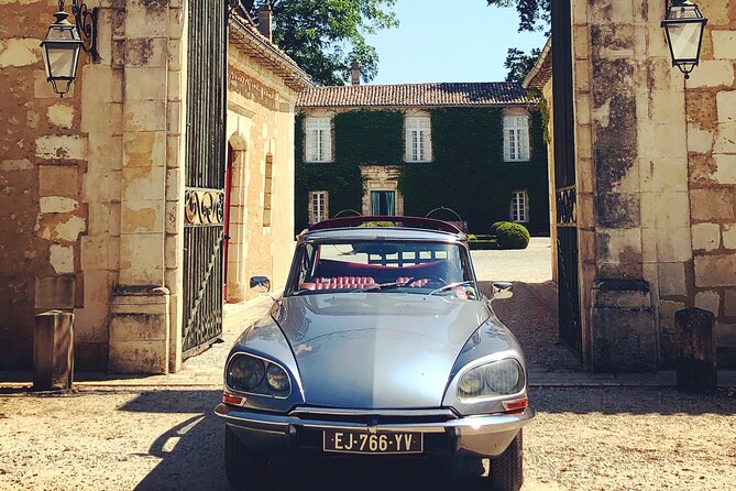 Private City Tour of Bordeaux With Wine Tasting at a Chateau - 3H - UNESCO World Heritage Old Town
