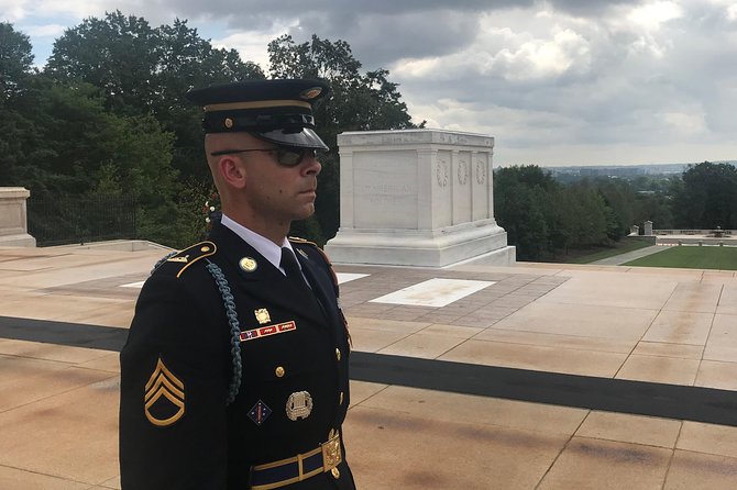Private CUStomized Tour of Washington DC With US Veteran - Pricing and Booking Details
