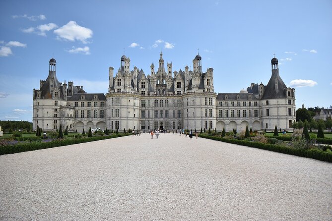 Private Day Tour to the Chateaux of Chenonceau and Chambord - Pricing and Guarantee