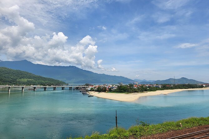 Private Full-Day Tour to Hue Citadel With Boat Trip and Lunch - Boat Trip on Hue River