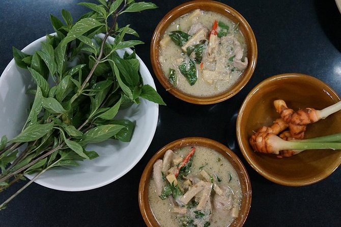 Private Garden Tour & Cooking Class in Beautiful Chiang Mai Home With Transfers - Pricing and Booking Options