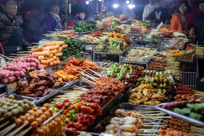 Private Hue Evening Foodie Cyclo Tour - Local Food Tastings