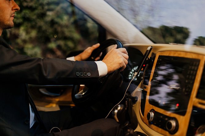 Private Istanbul Airport Transfer to Blue Mosque Sultan Ahmet - Comfortable and Seamless Airport Transfer