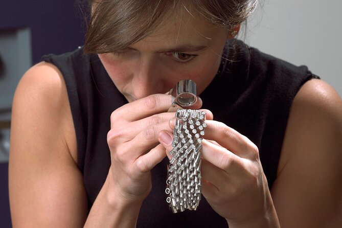 Private Jewellery Walking Tour in the Fashion District - Tour Highlights