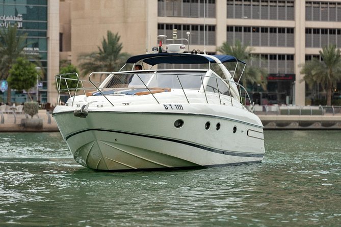 Private Luxury Everest Yacht Cruise From Dubai Marina - What To Expect