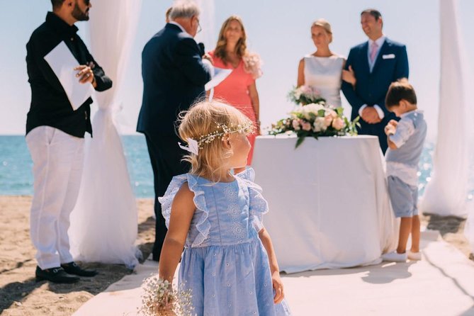 Private Photo Session With a Local Photographer in Benalmadena - Date and Travelers