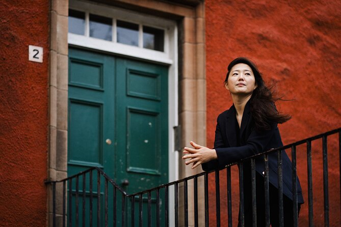 Private Photoshoot in Edinburgh With a Professional Photographer - What To Expect