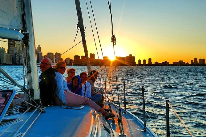 Private Sunset Sail on Lake Michigan With Breathtaking Views of Chicago - Overview and Details